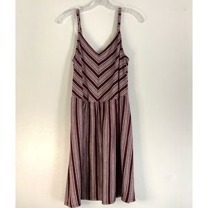 Sleeveless Burgundy V-neck Dress Medium